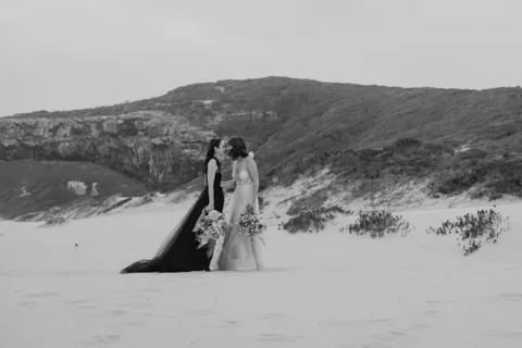 Jess & Lara / Robberg Nature Reserve · Plettenberg Bay — photography by Sharyn Hodges
