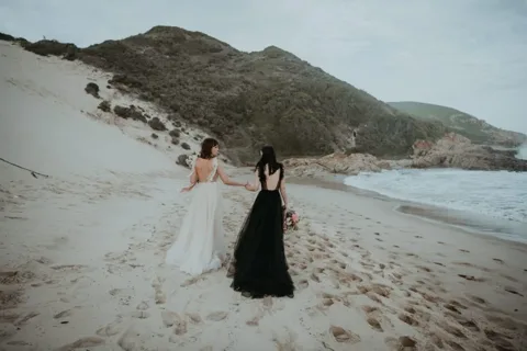 Jess & Lara / Robberg Nature Reserve · Plettenberg Bay — photography by Sharyn Hodges